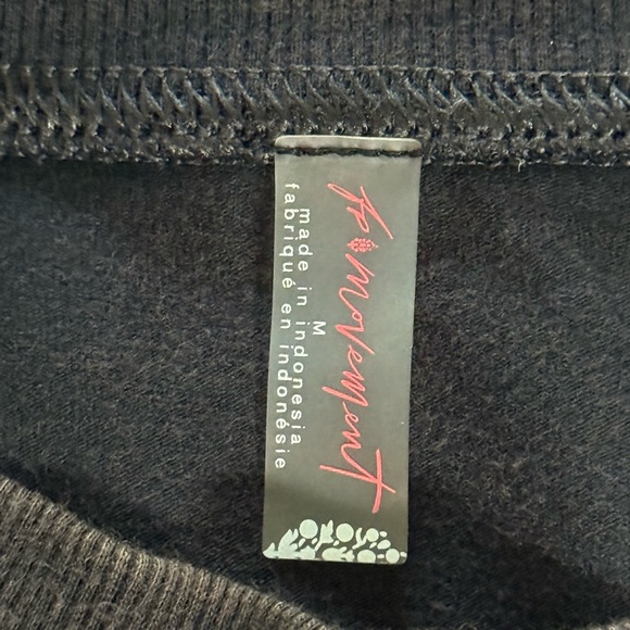 FREE PEOPLE MOVEMENT Women's HOT SHOT Crossover Only Top In Black Size: Medium - Picture 6 of 11